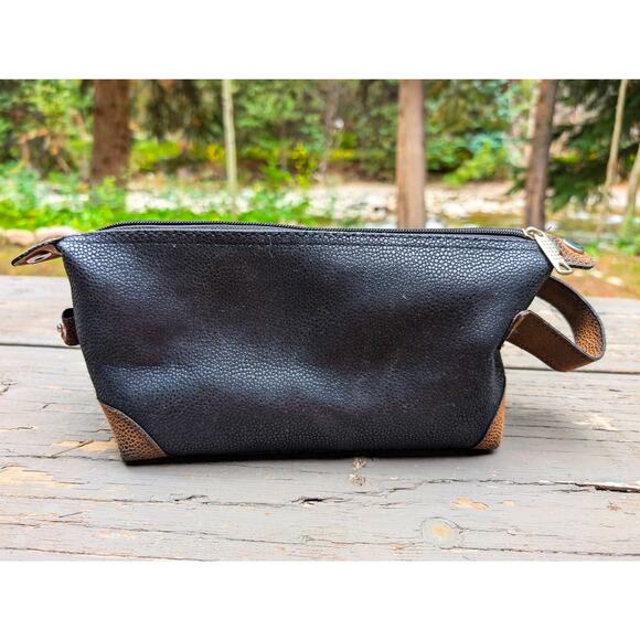 Manscaped The Shed Dopp Kit - Picture 2 of 5